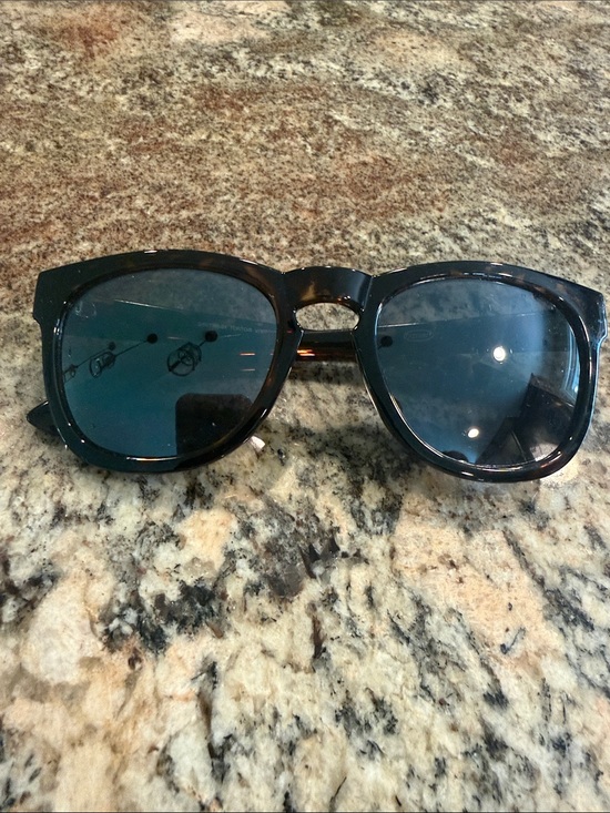 Old Navy Accessories - Old Navy Sunglasses